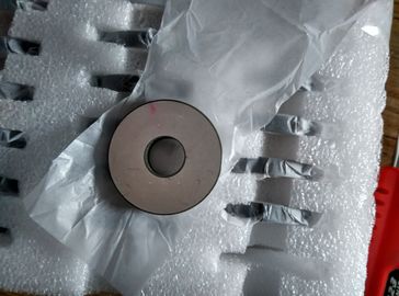 Πιεζοηλεκτρικοί κεραμικοί δίσκοι δαχτυλιδιών Tubuler γύρω από την υψηλή αποδοτικότητα μορφής
